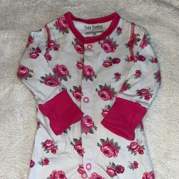 (2 for $10) kushies floral footie/ sleeper - Picture 2 of 4